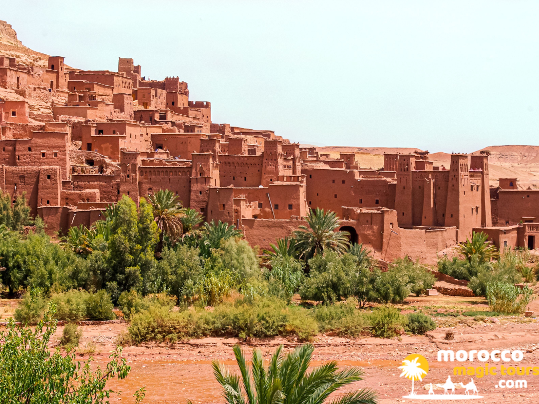 The ancient clay-brick fortified village of Kasbah Ait Benhaddou, a highlight of a 10 days desert tour from Casablanca.